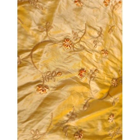 Tafta Royal Shine brodată aurie-1m